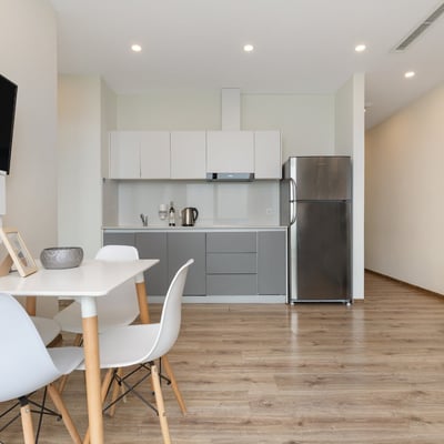 Miete einer stilvollen Wohnung mit Meer- und Boulevardblick, 75 m², Batumi, Georgien