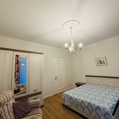 Miete eines geräumigen dreistöckigen Hauses, Makhinjauri, Batumi, Georgien