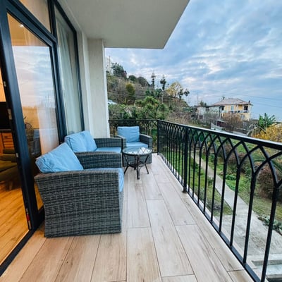 Miete eines geräumigen dreistöckigen Hauses, Makhinjauri, Batumi, Georgien