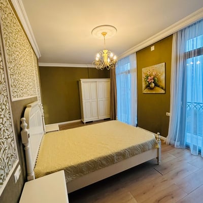 Miete eines geräumigen dreistöckigen Hauses, Makhinjauri, Batumi, Georgien