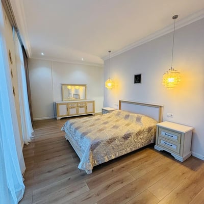 Miete eines geräumigen dreistöckigen Hauses, Makhinjauri, Batumi, Georgien