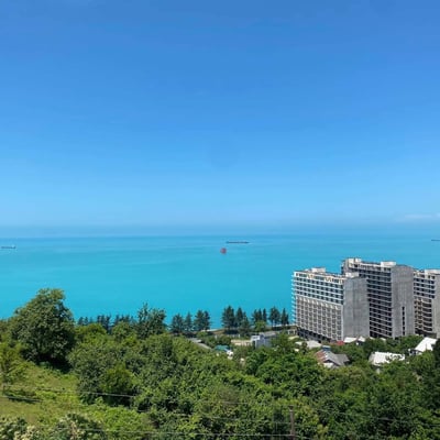 Miete eines geräumigen dreistöckigen Hauses, Makhinjauri, Batumi, Georgien