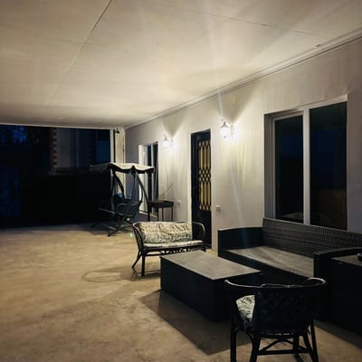 Miete eines geräumigen dreistöckigen Hauses, Makhinjauri, Batumi, Georgien