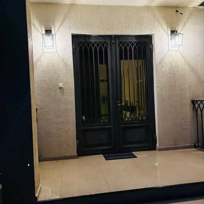 Miete eines geräumigen dreistöckigen Hauses, Makhinjauri, Batumi, Georgien