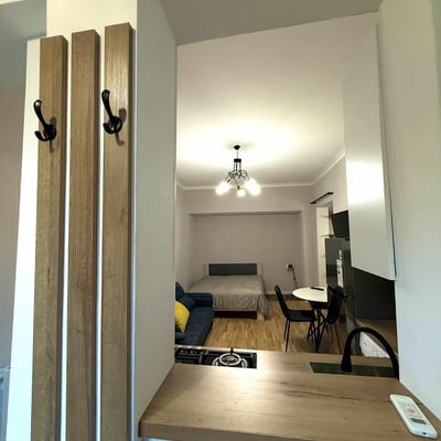 Location d’un appartement propre et cosy, 50 м², Chughureti, Tbilissi, Géorgie