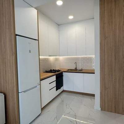 Alquiler de moderno apartamento amueblado, 58 m², Tbilisi, Georgia