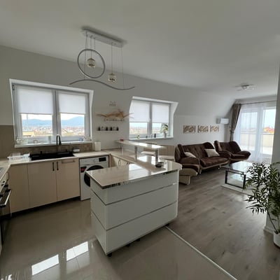 Cozy apartment with panoramic mountain view and terrace for rent, Râșnov, Brașov, Romania