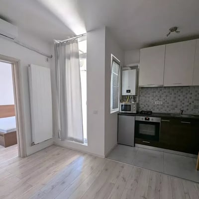 Долгосрочная аренда 2-комнатной квартиры, 40 м², Militari, сектор 6, Бухарест, Румыния