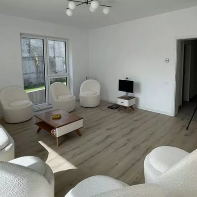 Долгосрочная аренда 2-комнатной квартиры, 65 м², в Брашове, Румыния