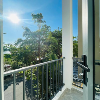 Vermietung einer neuen, möblierten Wohnung mit Flussblick, Da Nang, Vietnam