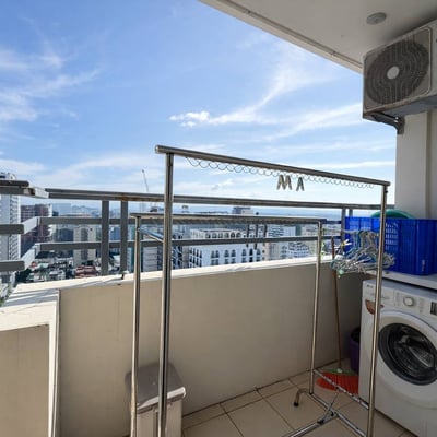 Rent a spacious apartment with sea view, near the beach, Da Nang, Vietnam
