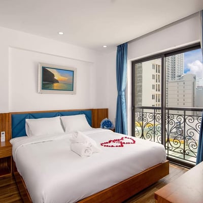 Rent a chic, furnished apartment near the beach, Da Nang, Vietnam