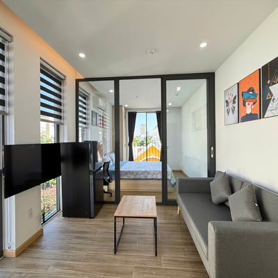 Rent a modern, furnished apartment near the beach, Da Nang, Vietnam