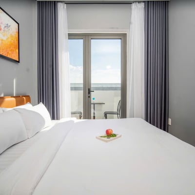 Rent a luxury, furnished apartment with pool, Ngu Hanh Son, Da Nang, Vietnam