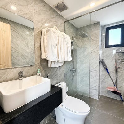Rent a bright, furnished apartment near the beach, Ngu Hanh Son, Da Nang, Vietnam