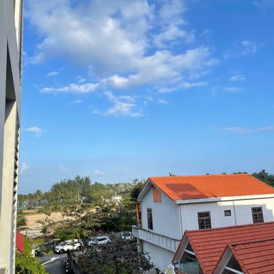 Rent a modern, furnished apartment near the beach, Da Nang, Vietnam