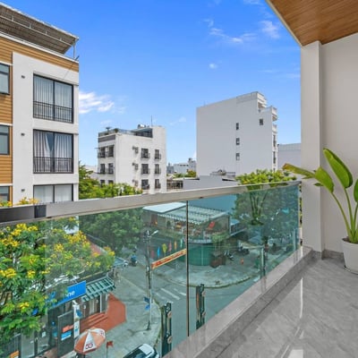 Rent a bright, furnished apartment near the beach, Ngu Hanh Son, Da Nang, Vietnam