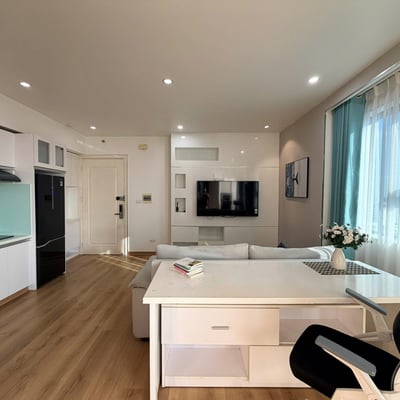 Se alquila apartamento nuevo y moderno cerca de la playa, Da Nang
