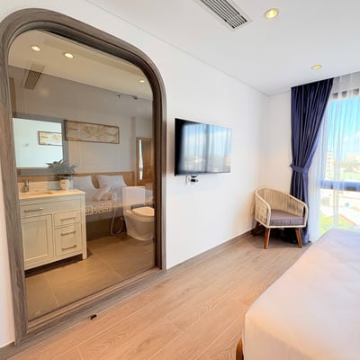 Bright Elegant Apartment for Rent Near the Beach, Da Nang, Vietnam