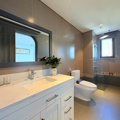 Bright Elegant Apartment for Rent Near the Beach, Da Nang, Vietnam
