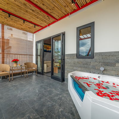 Luxury apartment for rent near the beach, Son Tra District, Da Nang