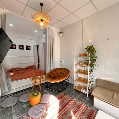 Bright, cozy penthouse for rent with garden balcony, Da Nang, Vietnam