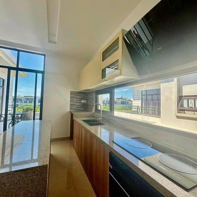 Appartement spacieux 100m² avec balcon à louer, Da Nang, Vietnam