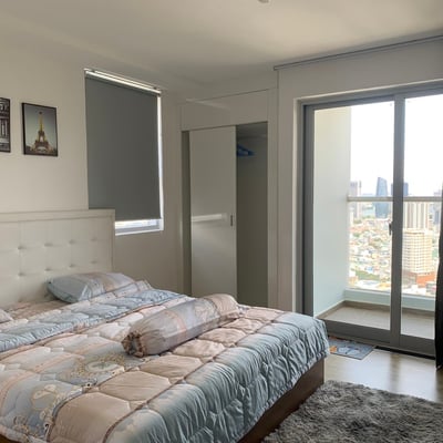 Alquiler de un apartamento confortable, 100 m², Blooming Tower, distrito de Hai Chau, Da Nang, Vietnam