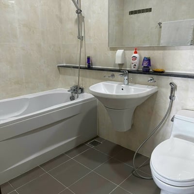 Alquiler de un apartamento confortable, 100 m², Blooming Tower, distrito de Hai Chau, Da Nang, Vietnam