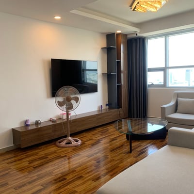 Alquiler de un apartamento confortable, 100 m², Blooming Tower, distrito de Hai Chau, Da Nang, Vietnam