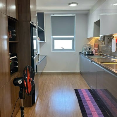 Alquiler de un apartamento confortable, 100 m², Blooming Tower, distrito de Hai Chau, Da Nang, Vietnam