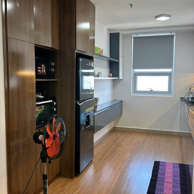 Alquiler de un apartamento confortable, 100 m², Blooming Tower, distrito de Hai Chau, Da Nang, Vietnam