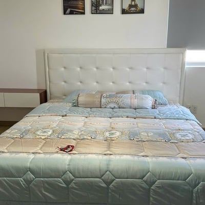 Alquiler de un apartamento confortable, 100 m², Blooming Tower, distrito de Hai Chau, Da Nang, Vietnam