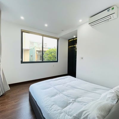 Alquiler de una casa de lujo y luminosa de 350 m² con un hermoso jardín en el distrito de Hai Chau, Da Nang, Vietnam