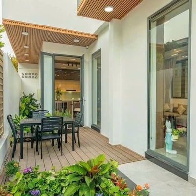 Alquiler de una casa de lujo y luminosa de 350 m² con un hermoso jardín en el distrito de Hai Chau, Da Nang, Vietnam