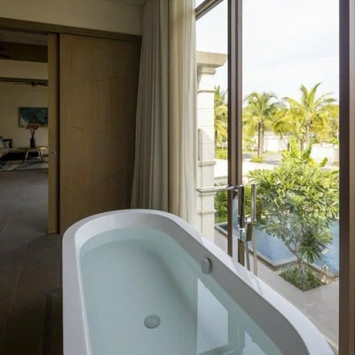 Rent a luxury villa with sea view, 377 m², Ngu Hanh Son, Da Nang, Vietnam