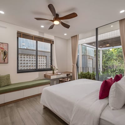 Rent a luxury, fully furnished villa with pool, Hai Chau, Da Nang, Vietnam
