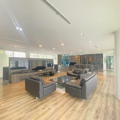 Alquiler de villa de lujo con piscina y jardín, 800 m², Ngu Hanh Son, Da Nang, Vietnam