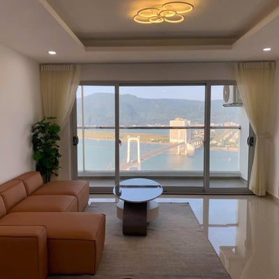 Appartement spacieux 153m² avec vue sur la rivière à louer, district Hai Chau, Da Nang, Vietnam