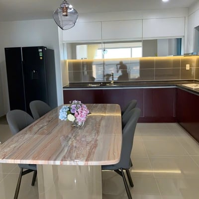 Appartement spacieux 153m² avec vue sur la rivière à louer, district Hai Chau, Da Nang, Vietnam