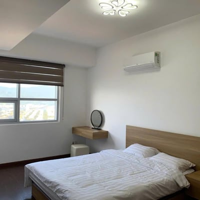 Appartement spacieux 153m² avec vue sur la rivière à louer, district Hai Chau, Da Nang, Vietnam