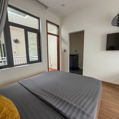 Langfristige Vermietung eines geräumigen neuen Hauses mit Blick auf den Park in Da Nang, Vietnam