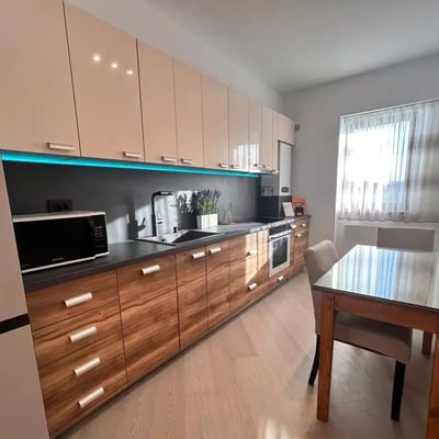 Alquiler a largo plazo de un apartamento de 2 habitaciones, 55 m², Bucarest, Rumanía