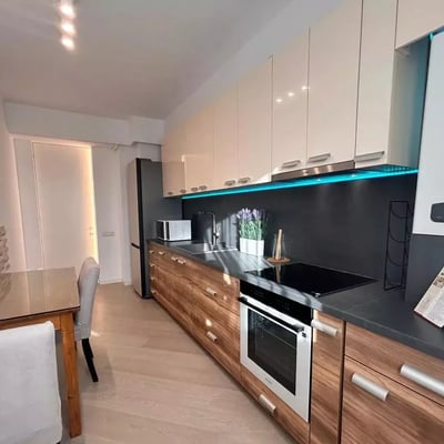 Alquiler a largo plazo de un apartamento de 2 habitaciones, 55 m², Bucarest, Rumanía