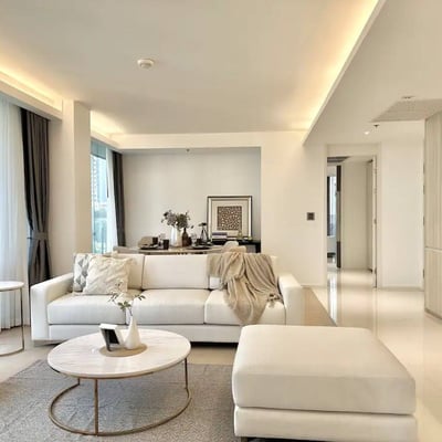 Location d'appartement spacieux et lumineux de 2 chambres dans le district de Khlong Toei, Bangkok, Thaïlande