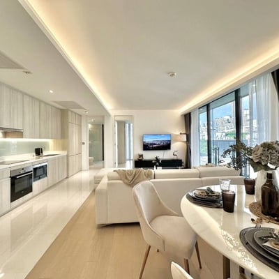 Location d'appartement spacieux et lumineux de 2 chambres dans le district de Khlong Toei, Bangkok, Thaïlande