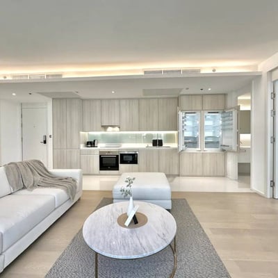 Location d'appartement spacieux et lumineux de 2 chambres dans le district de Khlong Toei, Bangkok, Thaïlande