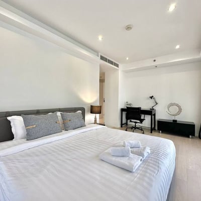 Location d'appartement spacieux et lumineux de 2 chambres dans le district de Khlong Toei, Bangkok, Thaïlande