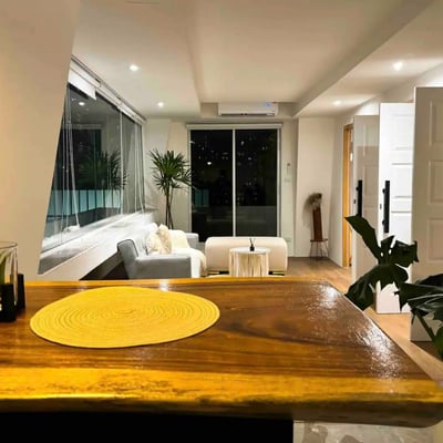 Location d'appartement élégant de 2 chambres dans le district de Silom, Bangkok, Thaïlande