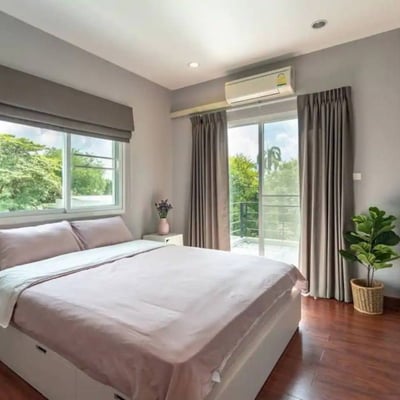 Stylish and spacious 4-bedroom house rental in Khlong Toei district, Bangkok, Thailand